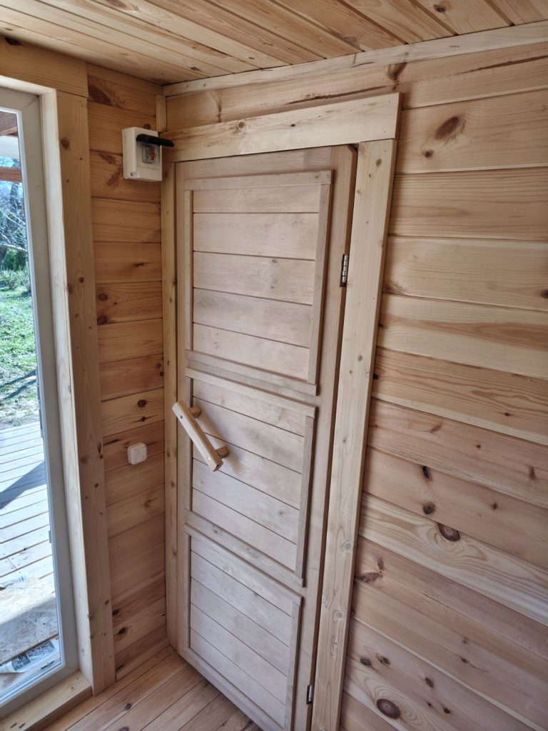 Готовая баня каркасная